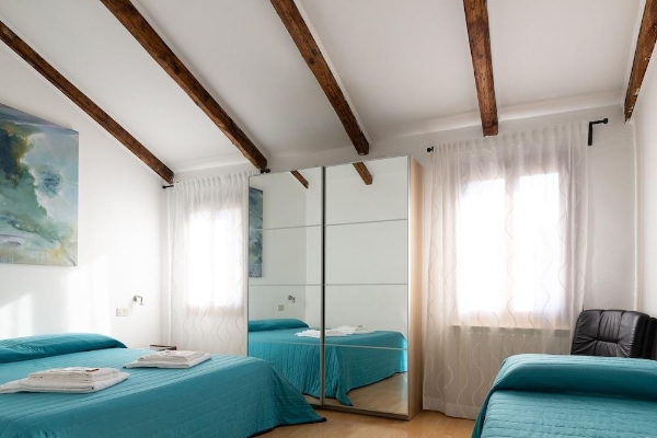 Hotel Veneziacentopercento - Rooms and Apartments